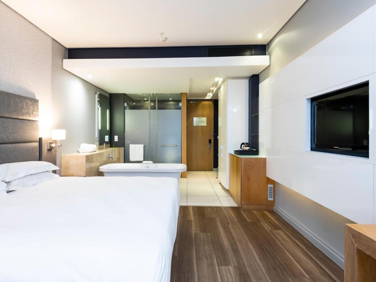 דורבן Aha Gateway Hotel Umhlanga מראה חיצוני תמונה